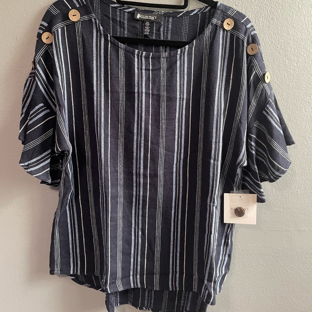 NWT Ellen Tracy linen blend rounded neckline button details hi-low top. …